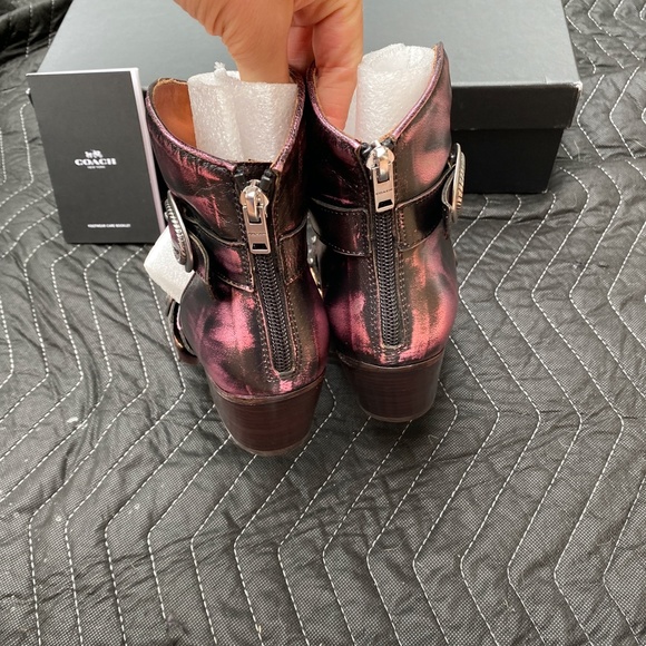 New in Box Coach Cut Out Western Creeper Bootie - Picture 6 of 8